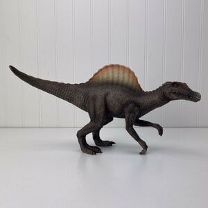 Schleich Spinosaurus Dinosaur Figure Replica-Saurus Collectible Dino Toy 13”
